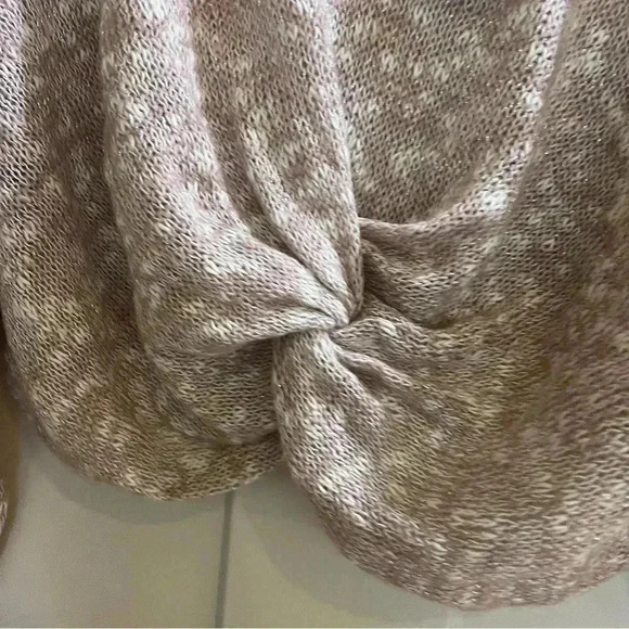 BCBGeneration Women's Lavender Mist Twist Hem V-Neck Crop Sweater Size multiple - Picture 3 of 9